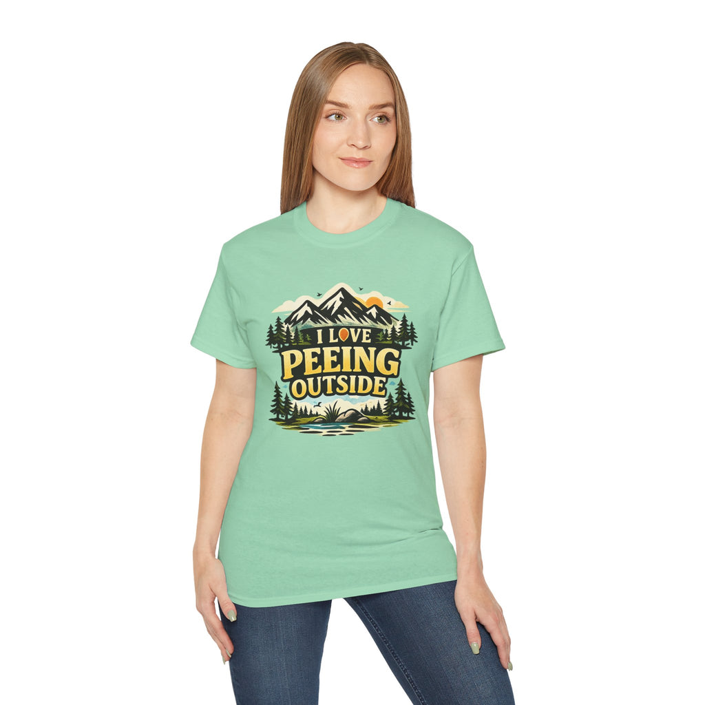 I Love Peeing Outside T-Shirt – Funny Outdoor Camping Tee
